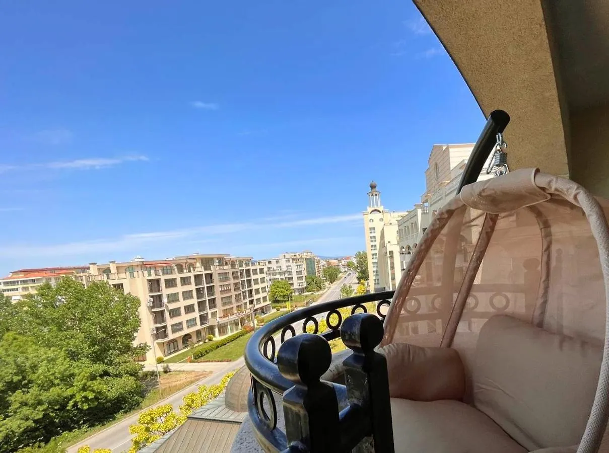 ***** Hotel 